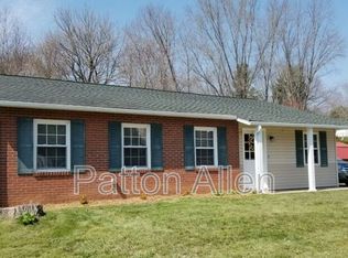 88 Lees Creek Rd, Asheville, NC 28806