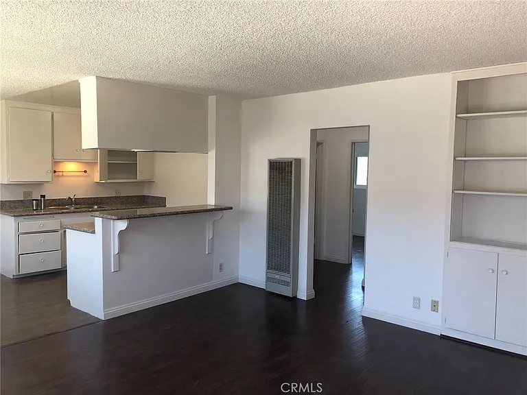 2302 Larch St #6 — Photo 4