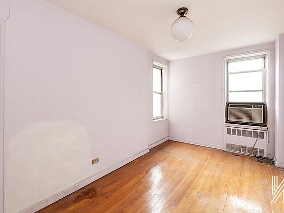 5th image of 33-01 92nd St Unit 5F