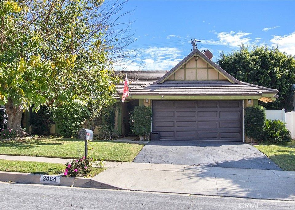1st image of 3464 Deerlane Dr