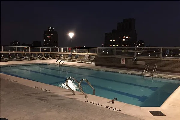 Sold by Maxwell Jacobs | media 9
