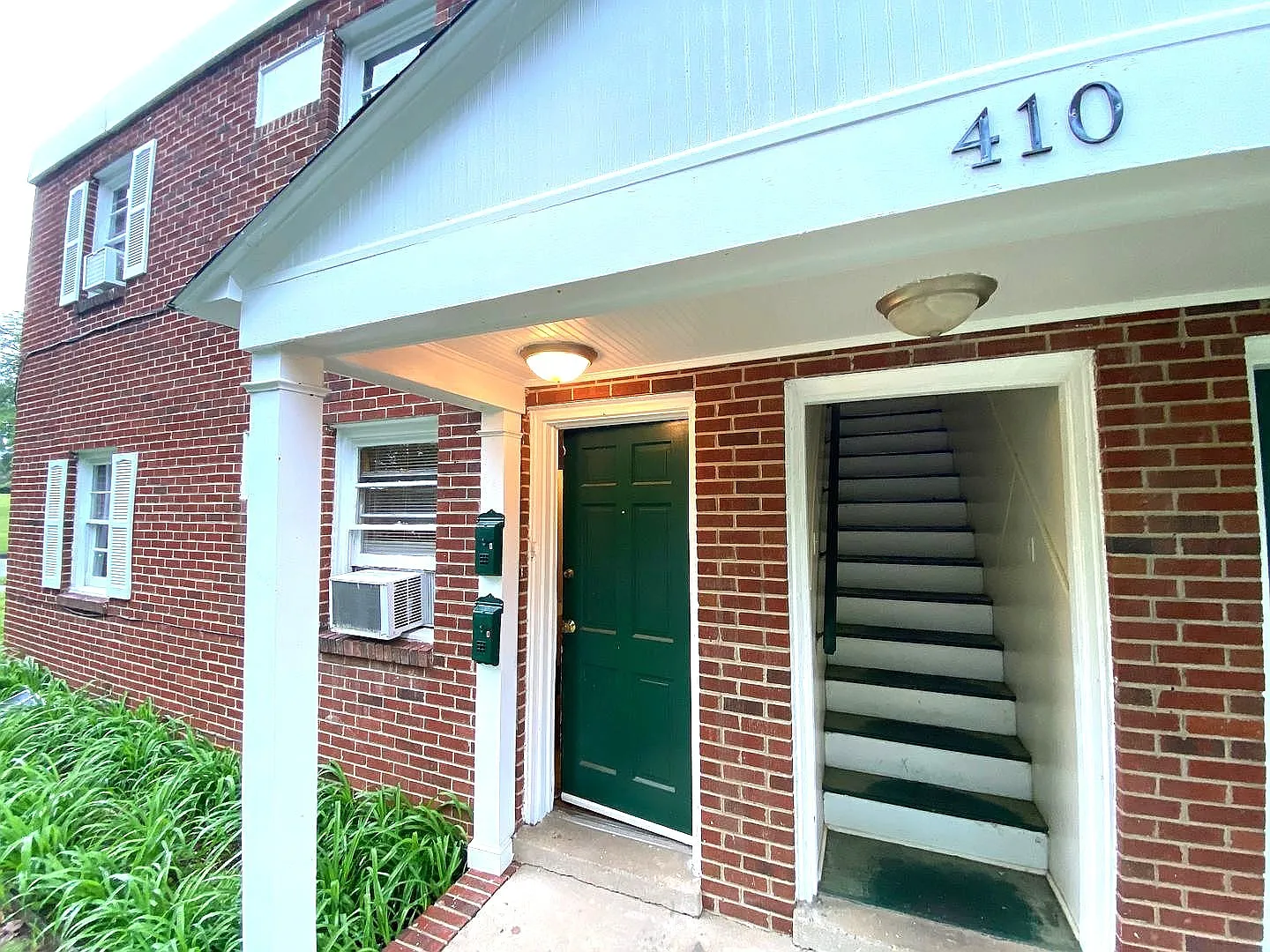 Dobson St 410 - D — Photo 2