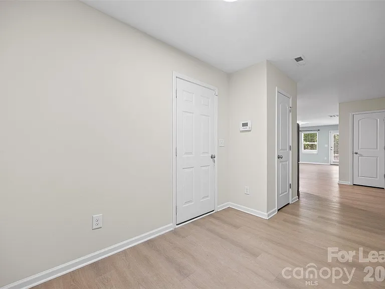 9612 Brackenview Ct — Photo 5