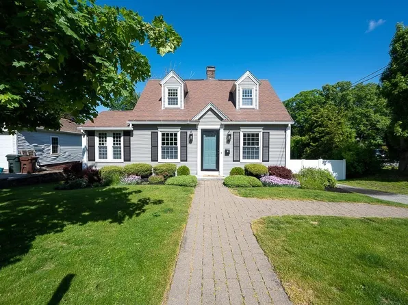 18 Hampton St, Auburn, MA 01501