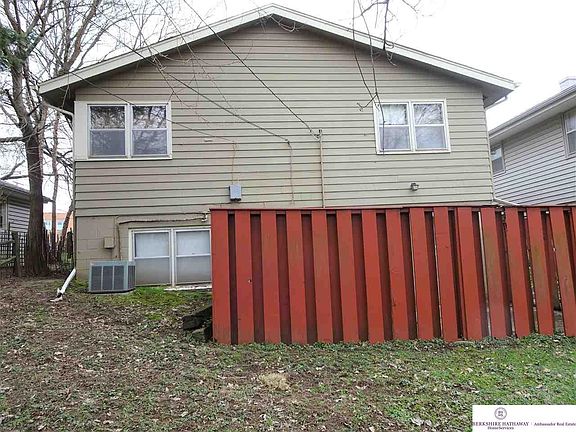 3rd image of 6542 Western Ave