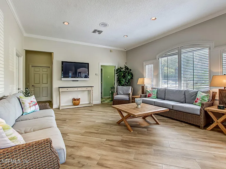 800 Ironwood Dr #834 — Photo 59