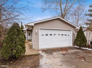 99 W Washington St, Round Lake, IL 60073