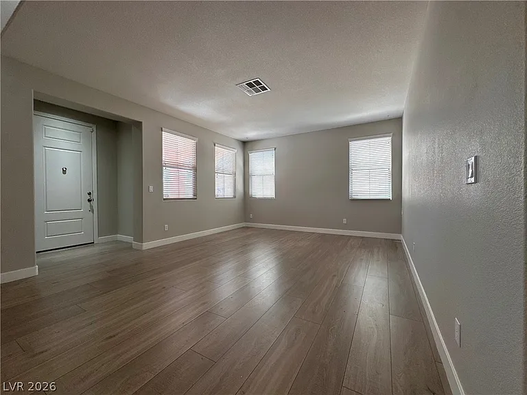 6631 April Bend Ct — Photo 4