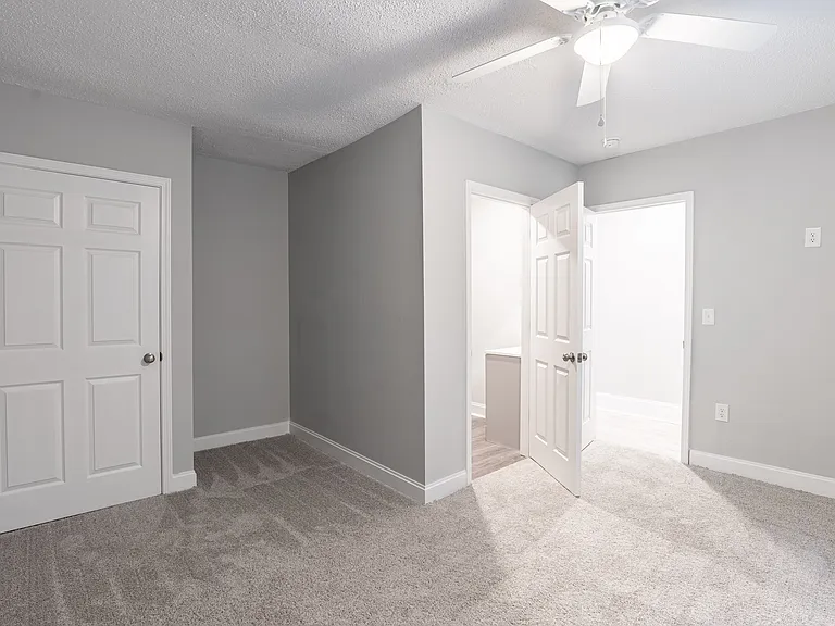 202 Carolina St — Photo 18