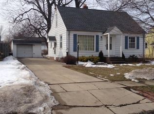 1286 Commonwealth Ave, Mayfield Heights, OH 44124