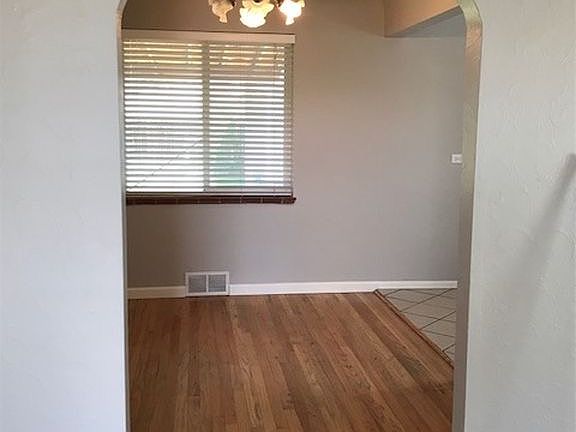 2nd image of 1110 S Yates St