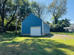 1365 Sharon Ave, Zanesville, OH 43701