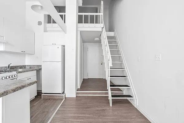 Rented by Kole Group | media 9