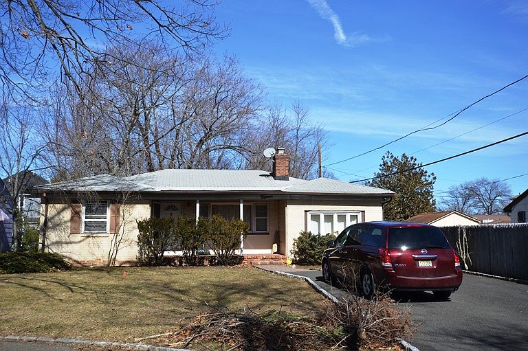2nd image of 15 Litchfield Pl
