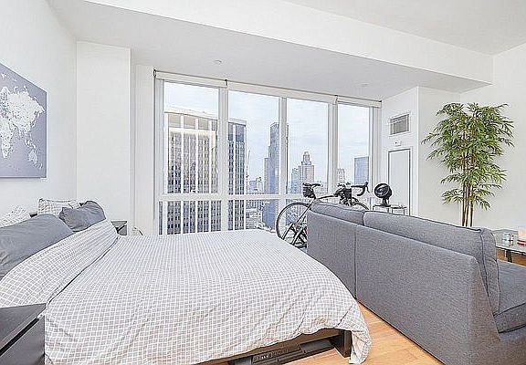 3rd image of 885 6th Ave #33C