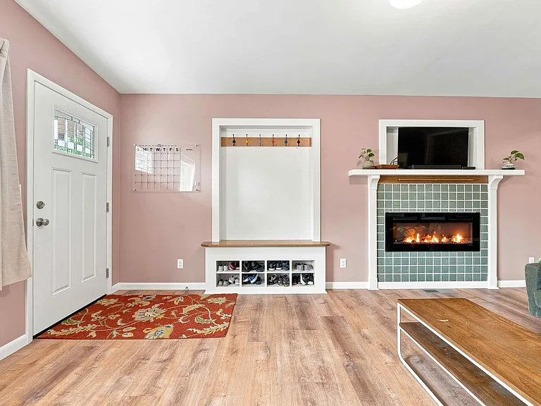 417 N Atlantic St — Photo 4