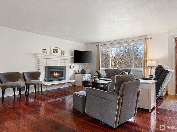 4th image of 2111 Beacon Avenue SE