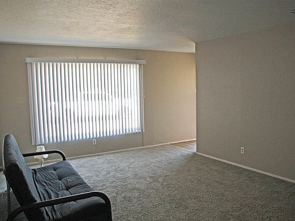 3rd image of 100 Lincoln Ave