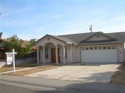 2nd image of 3820 Cypress St