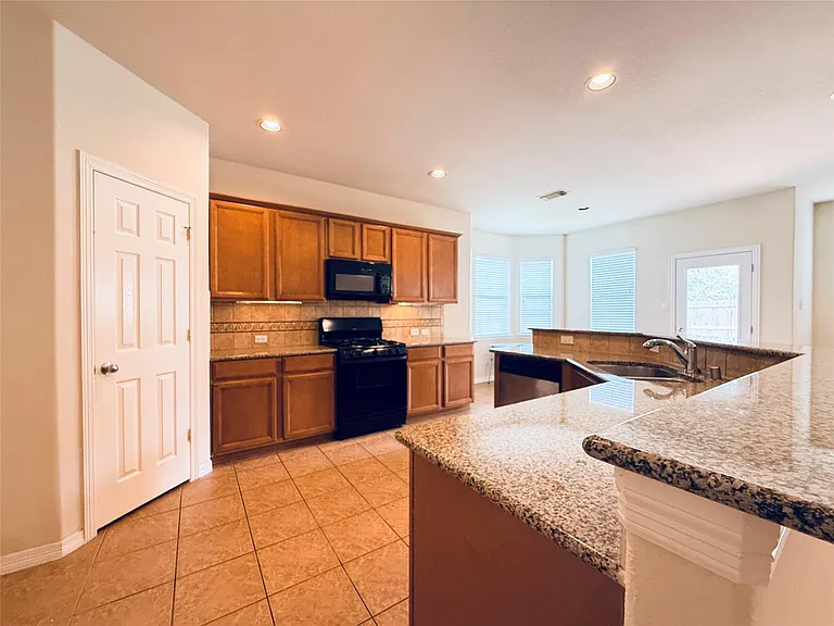 2722 Palermo Ct — Photo 9