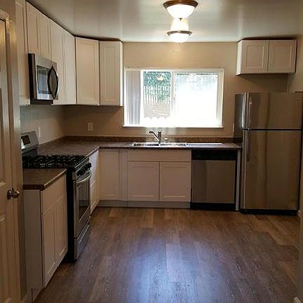 4th image of 2116 10th St APT 4