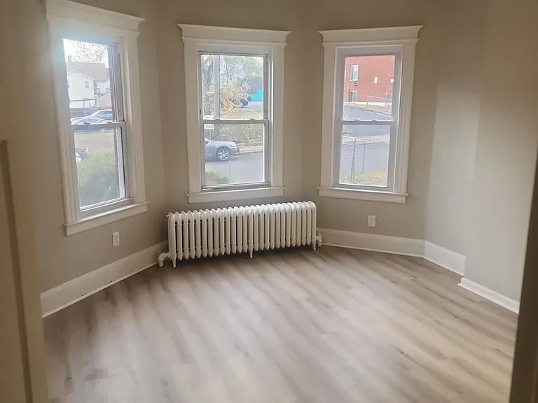38-40 Whitmore St — Photo 9
