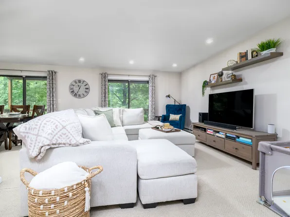 97 Richards Avenue APT D5, Norwalk, CT 06854