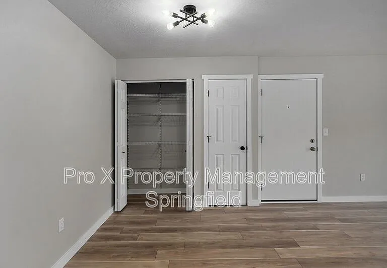 2213 E Macs Ct #4 — Photo 10