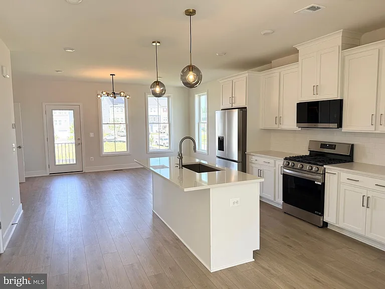 141 Bamboo Shoot Ln — Photo 3