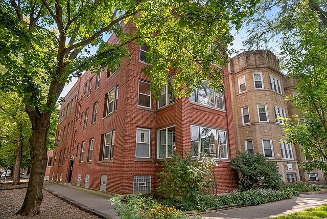 1st image of 1417 W Arthur Ave APT 3R