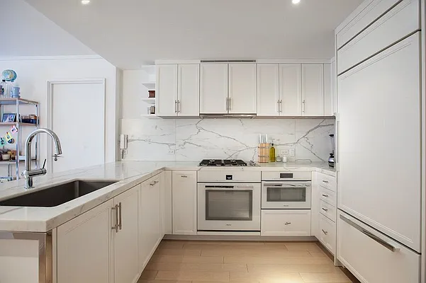 Rented by Olshan Realty | media 23