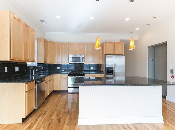 4th image of 3300 W Lawrence Ave #3W