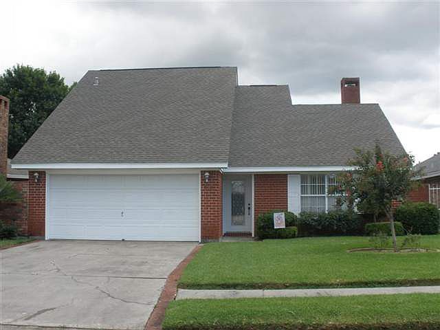 1st image of 318 Castle Dr