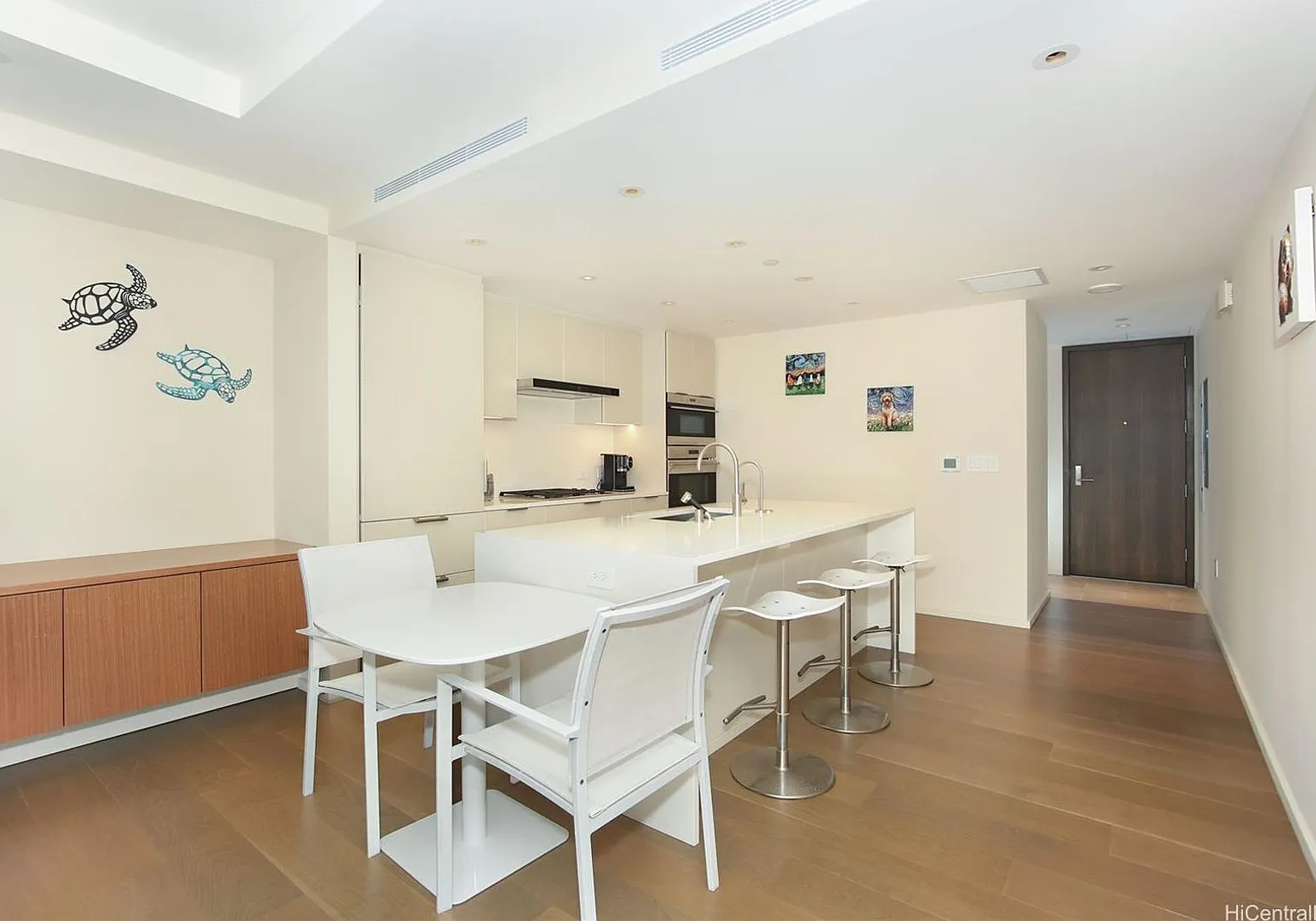 Park Lane 1804 - Furnished 1BR — Photo 3