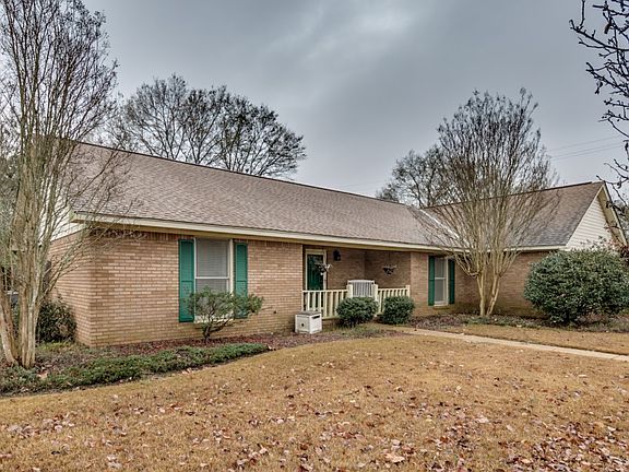 2nd image of 5711 Buckhead Dr