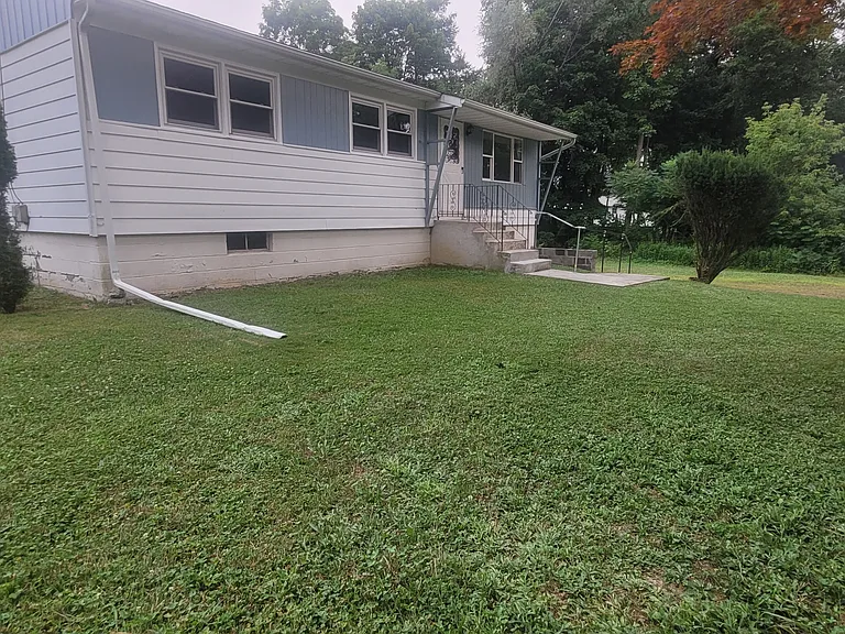 5198 Albany Post Rd — Photo 12