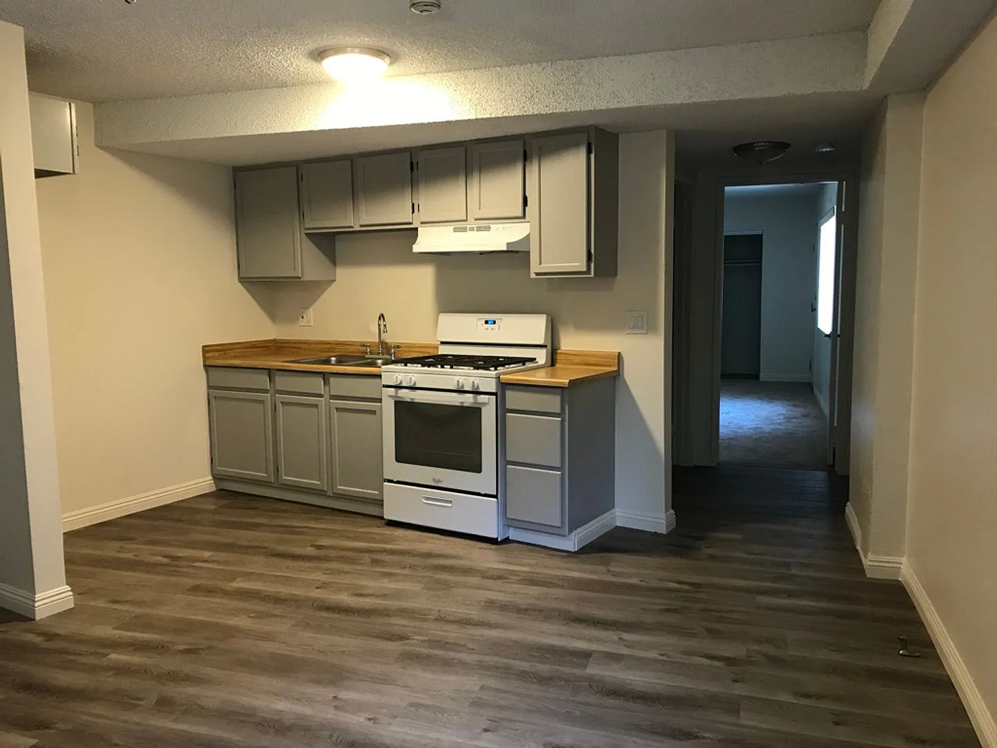 249 W Alameda Ave Burbank — Photo 4