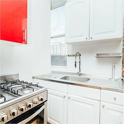 Rented by Nooklyn NYC LLC | media 29