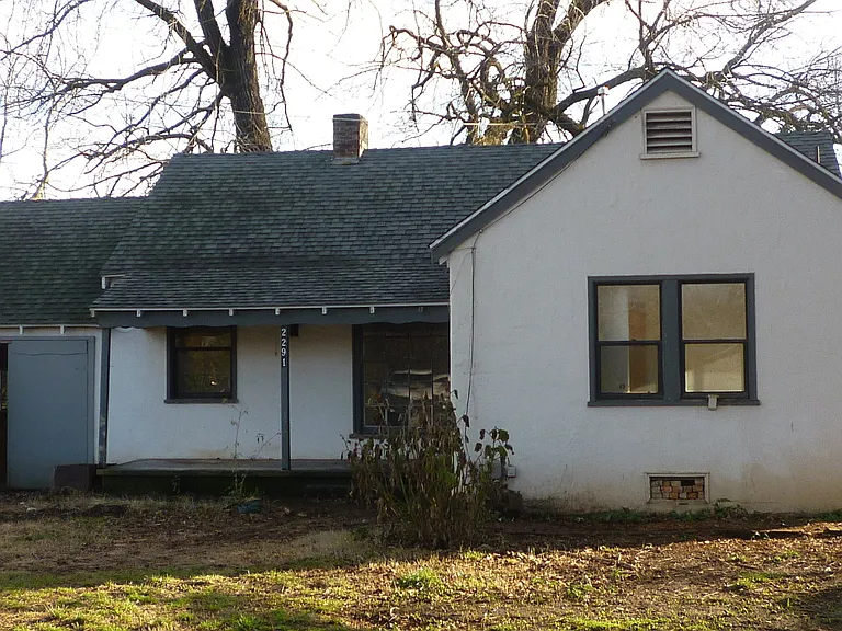 2291 Santa Clara Ave — Photo 1