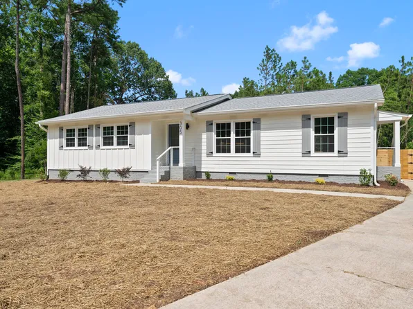 305 N Montreal Ct, Cary, NC 27511