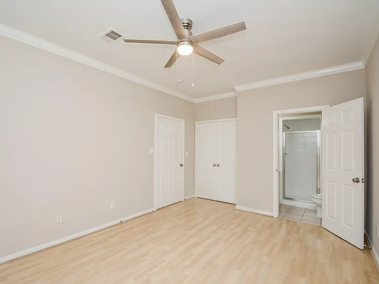1307 Prospect St — Photo 39