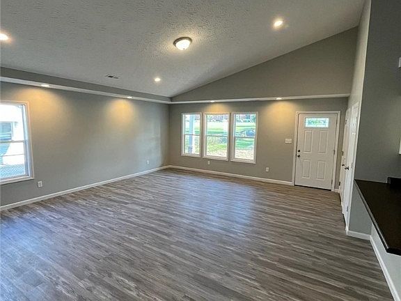 2nd image of 3616 Roosevelt Blvd