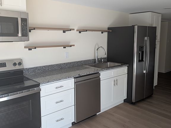 5th image of 6914 Apollo Dr #1