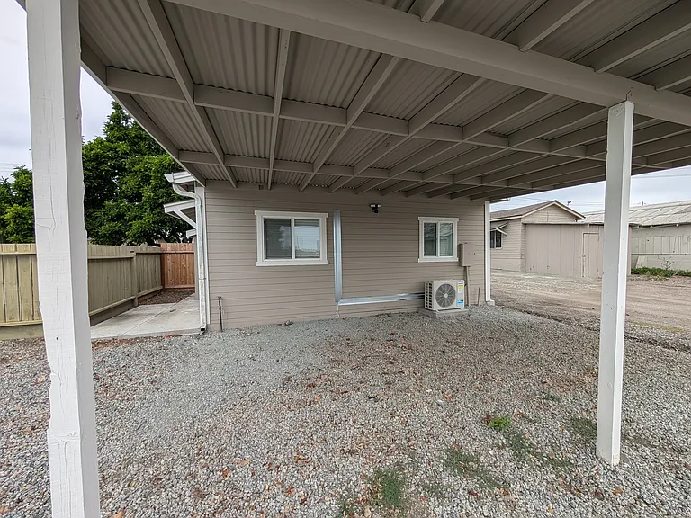 Gilman Rd — Photo 2