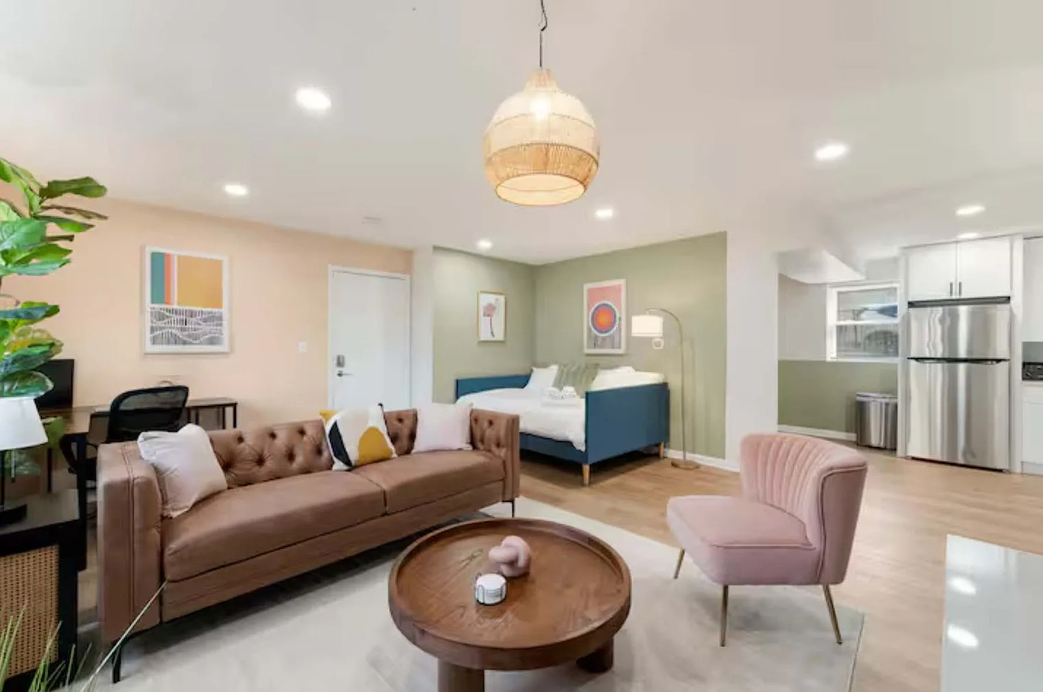 1 bed, 1.0 bath, 893 sqft, $2,797 — Photo 3
