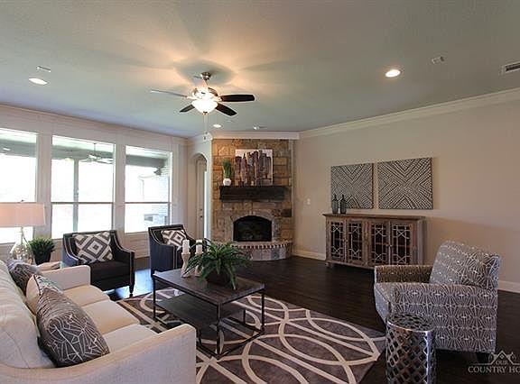 5th image of 8361 Saddlebrook Dr