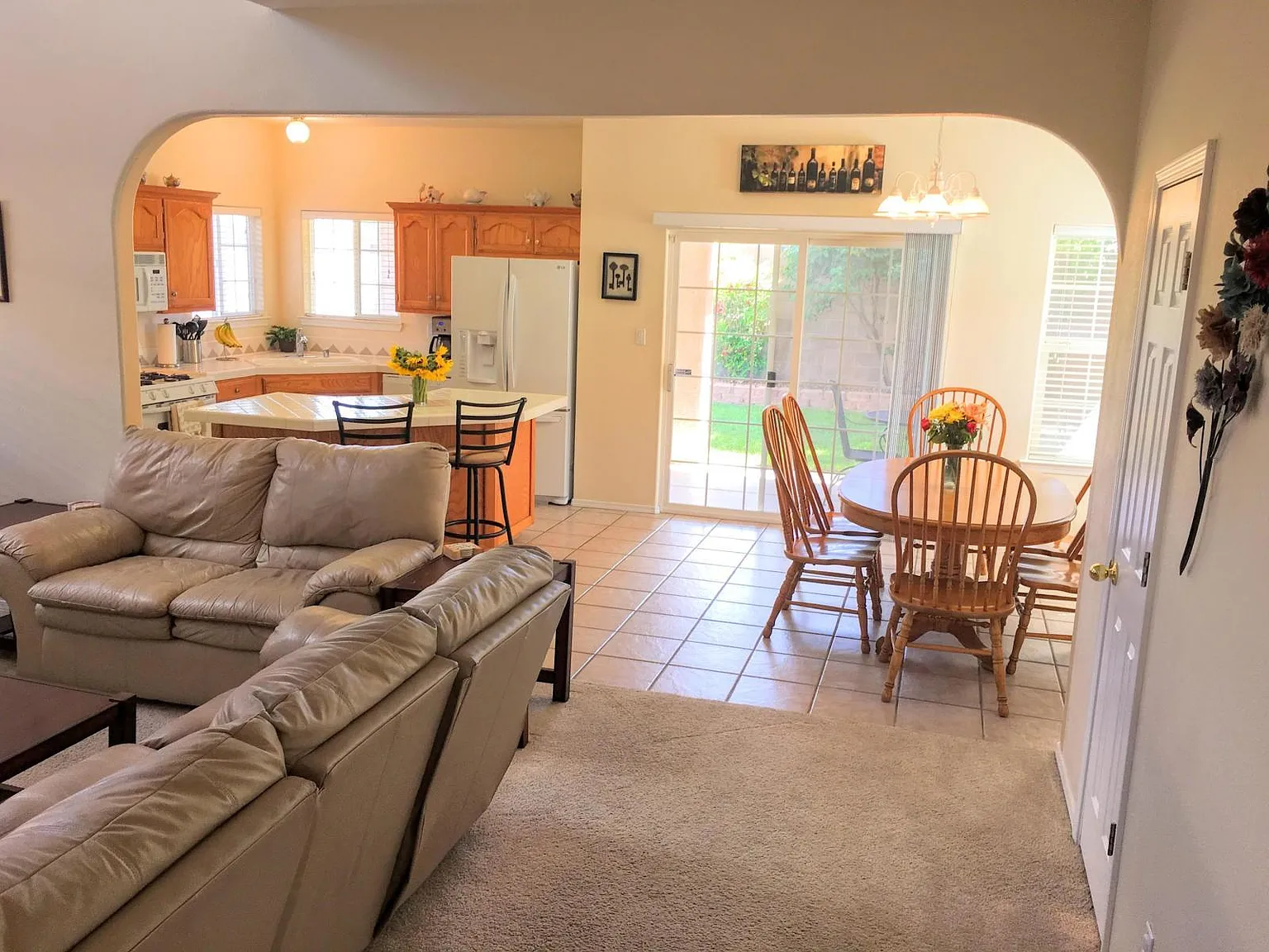 3 bed, 1788 sqft, $2,650 — Photo 2