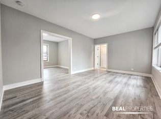 373 Hazel Ave APT D6, Glencoe, IL 60022