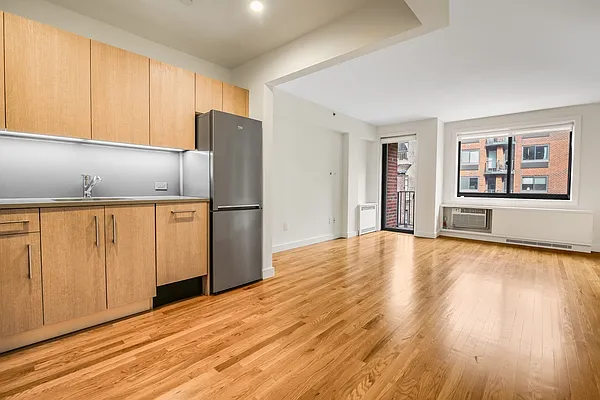 Rented by Stonehenge NYC LLC | media 4