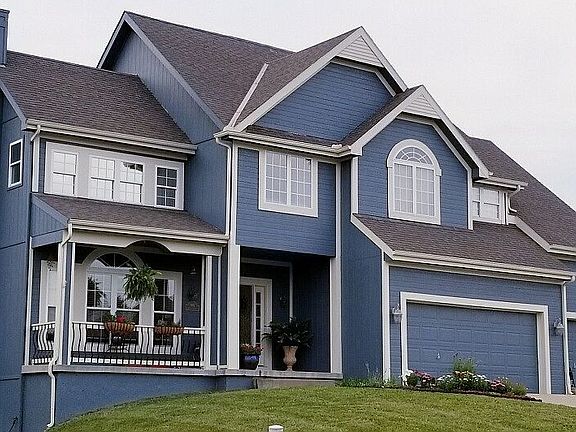 2nd image of 806 Cherry Lane